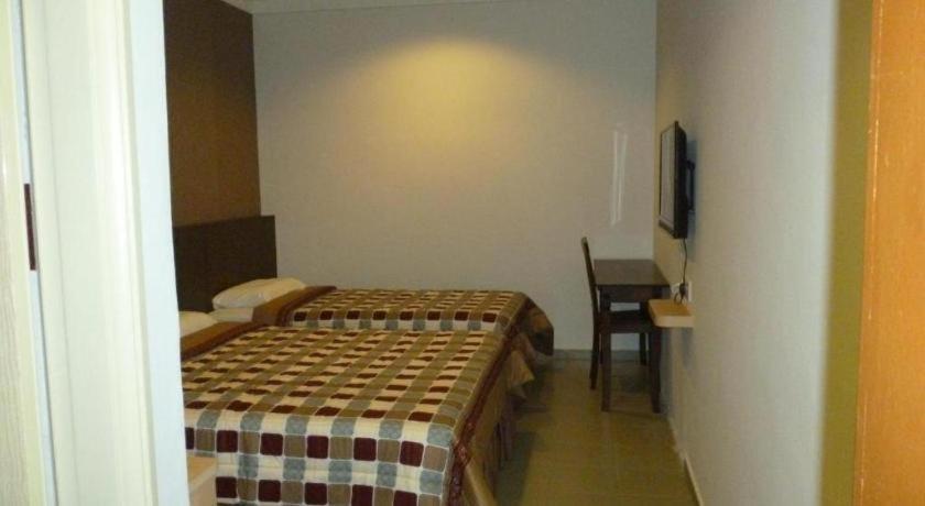 G Six Hotel Sitiawan Exterior foto