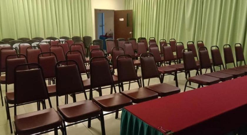 G Six Hotel Sitiawan Exterior foto